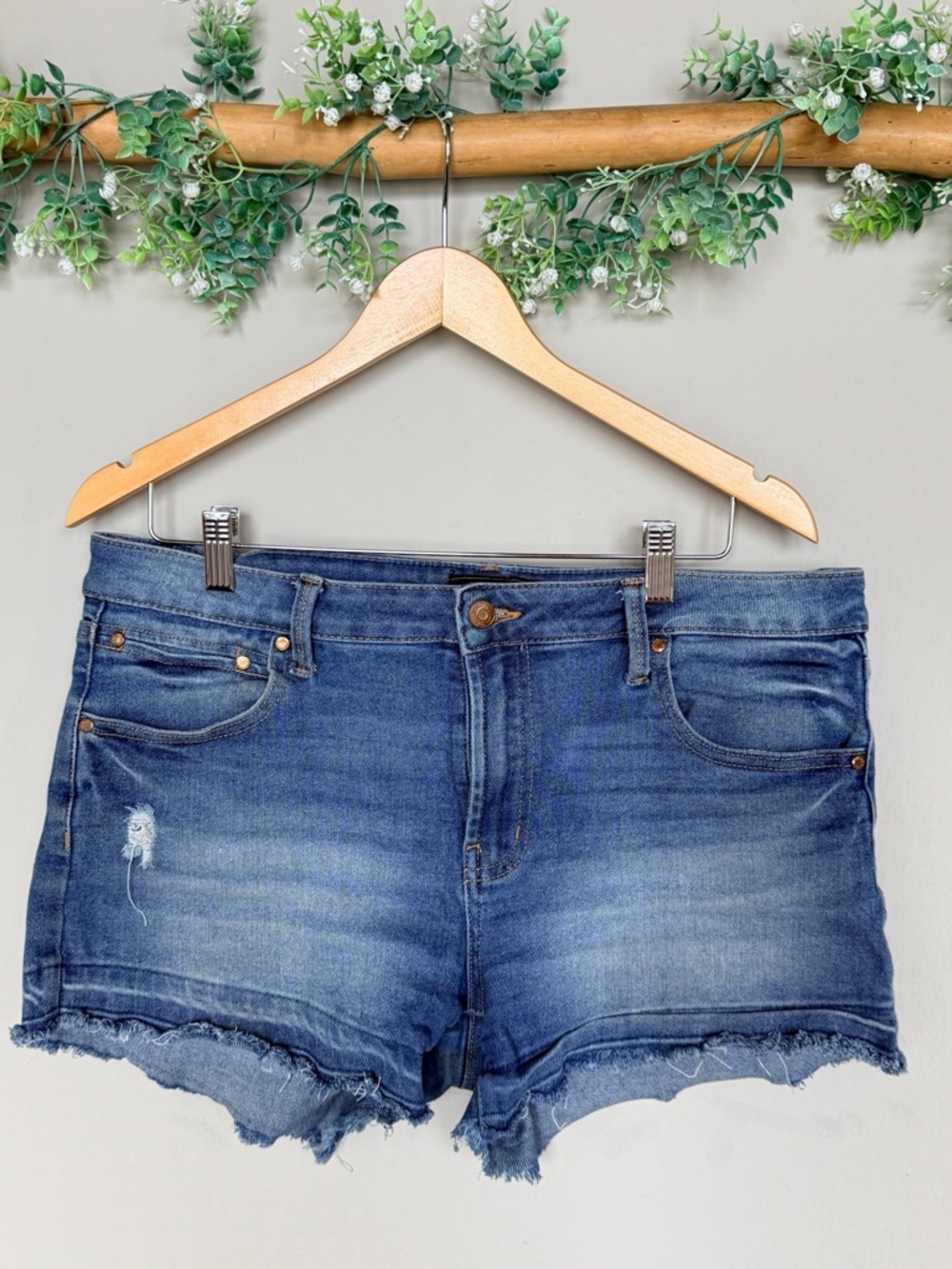 Rachel Roy Blue Raw hem Denim Shorts | size 12